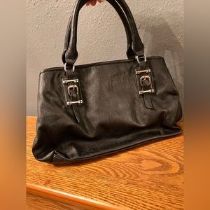 Simple Vera Verawange black purse